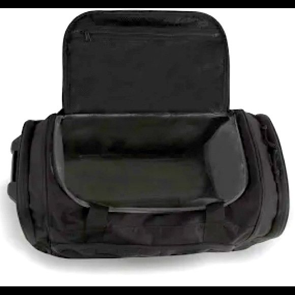 Highland Tactical Squad Rolling Duffel Luggage Travel Bags